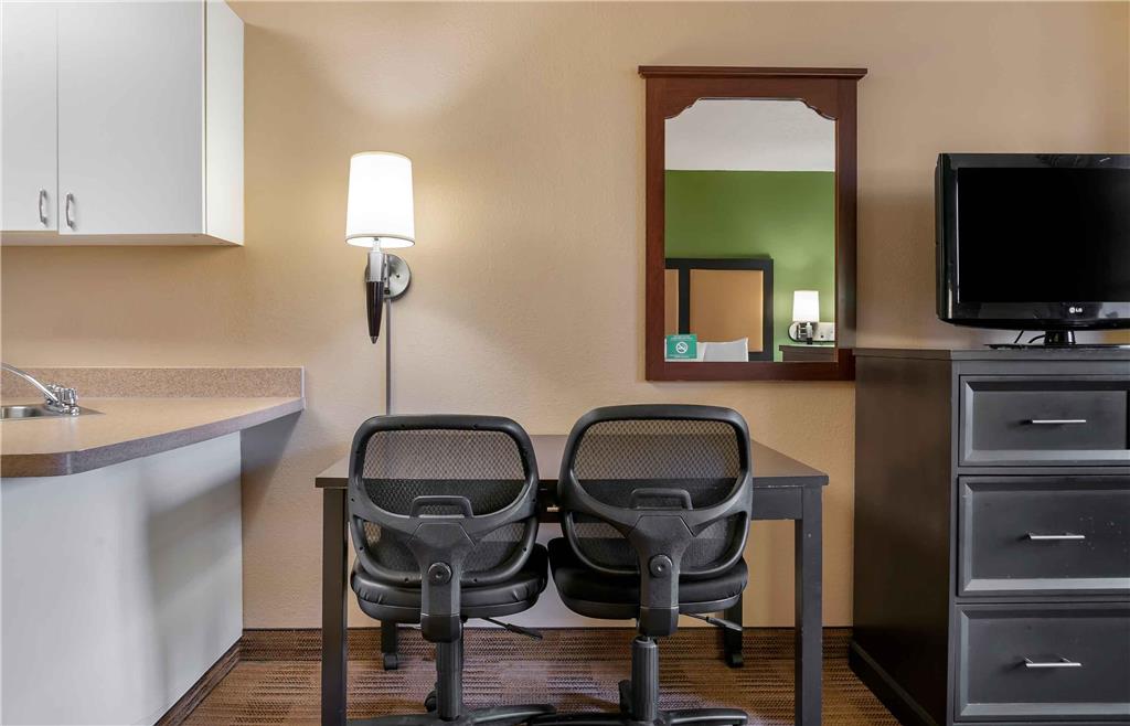 Extended Stay America Select Suites Detroit Roseville - photo 11