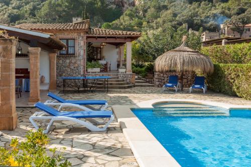 Encis - carbon neutral hotel in Pollenca