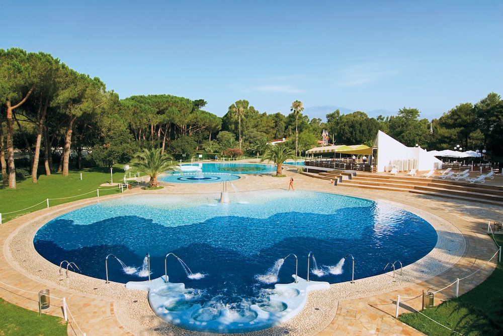 Baia Domizia Camping Village — 4-Star Luxury Hotel in Sessa Aurunca, Italy