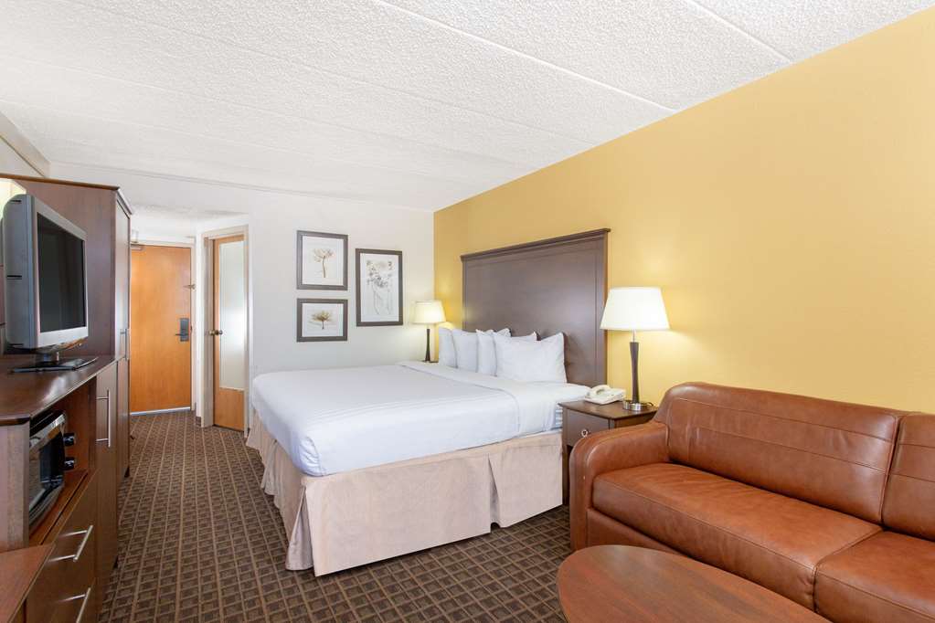 AmericInn by Wyndham Madison West - photo 14
