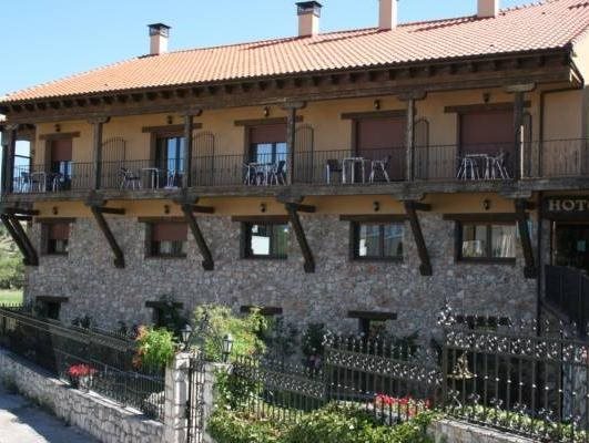 Hotel Langa pet-friendly hotel Cerezo De Abajo