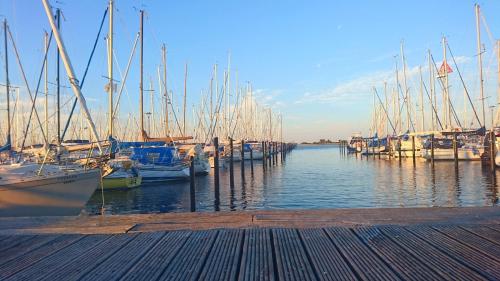 Ostsee Maisonette Appartement Nr 23 Yachthafenblick im Strand Resort in Heiligenhafen, Germany