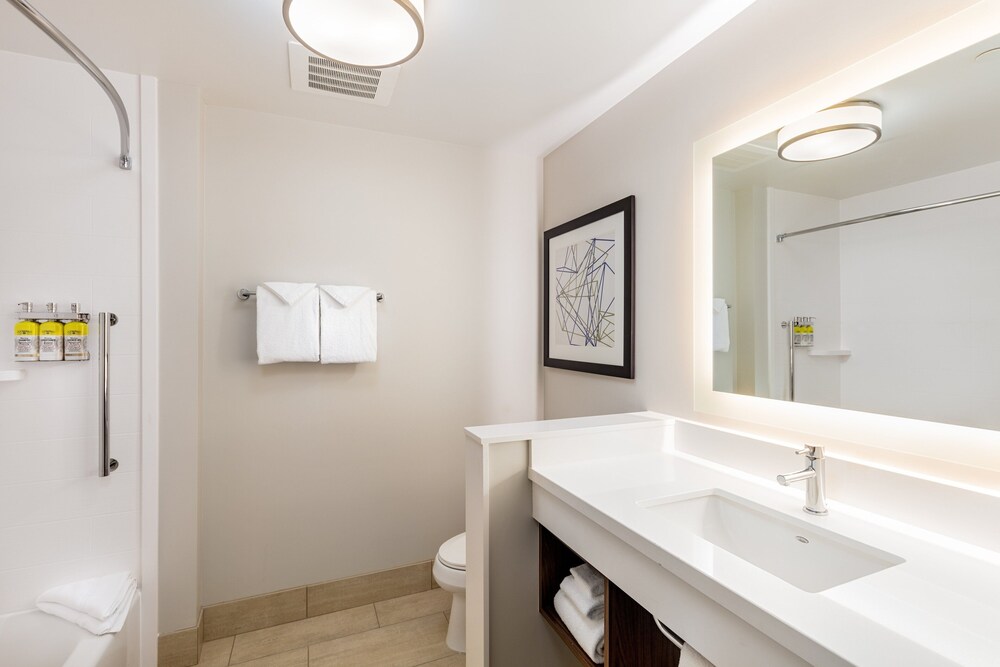 Holiday Inn Express & Suites Moreno Valley Riverside by IHG - photo 9