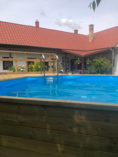 Tornacos Vendeghaz Kapolnasnyek — hotel in Kapolnasnyek
