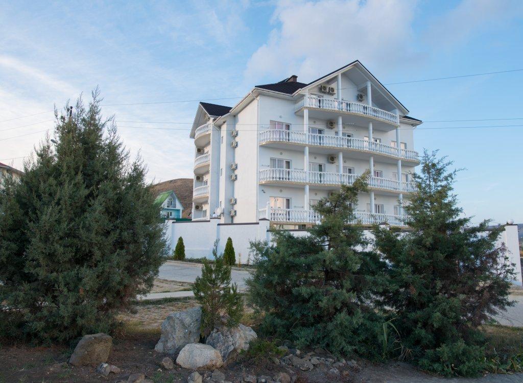 Hayat Hotel in Feodosiya, Ukraine