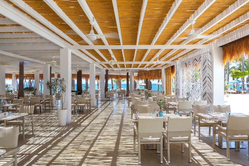 מזון ומשקאות