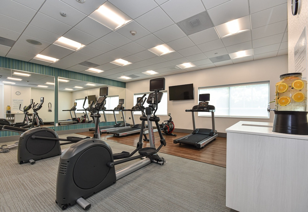 Holiday Inn Express & Suites Charlotte Ballantyne by IHG - photo 8