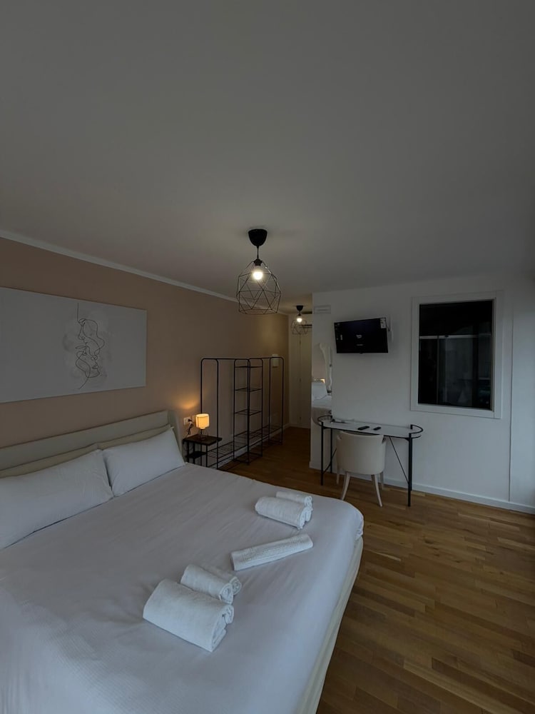 Rooms 78 — hotel in Castel Di Sangro