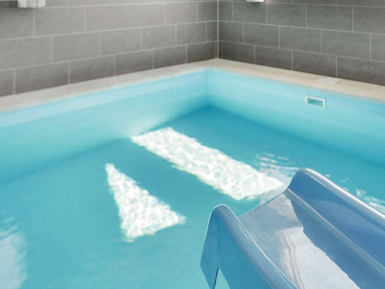 Luxury Retreat with Pool by Traum Ferienwohnungen — hotel in Stege