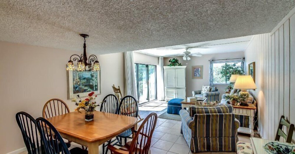 2034 Beachwood - photo 10