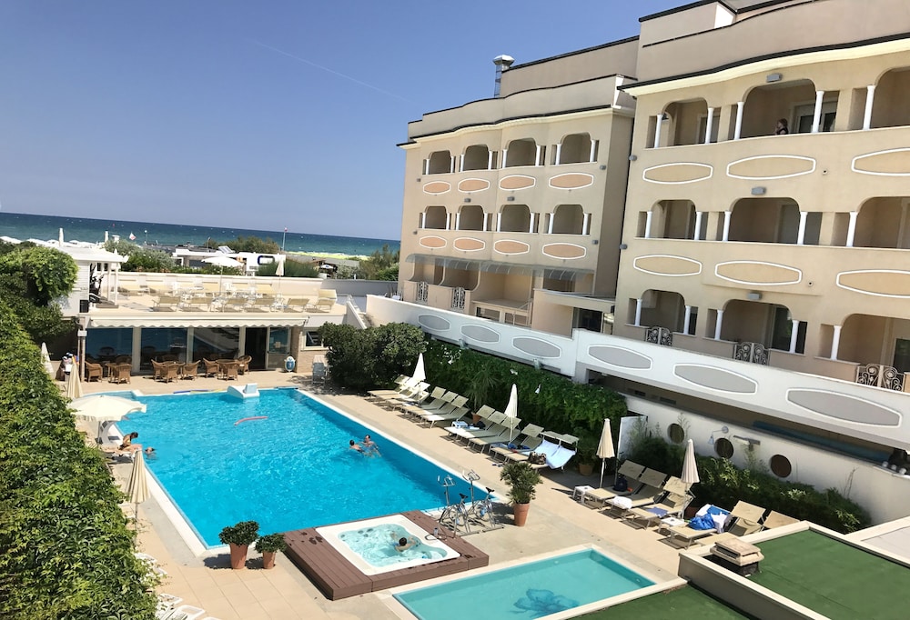 Hotel Derby Exclusive — 4-Star Luxury Hotel in Cervia, Italy