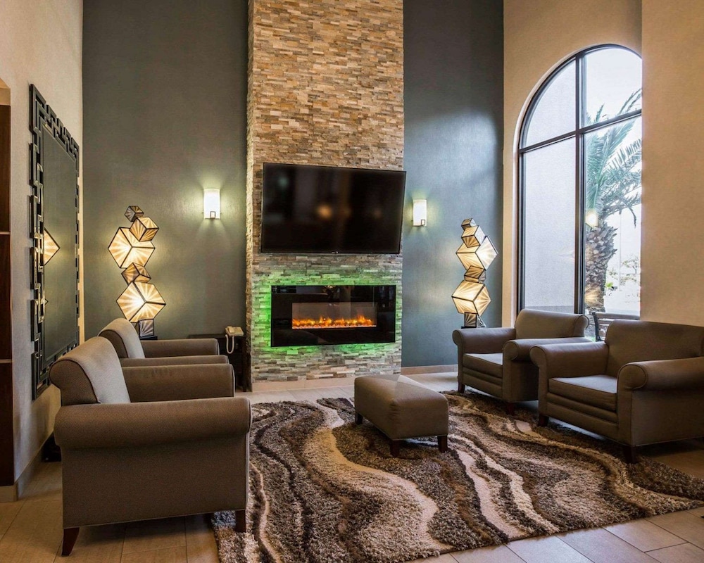Comfort Suites Stafford Near Sugarland - photo 2