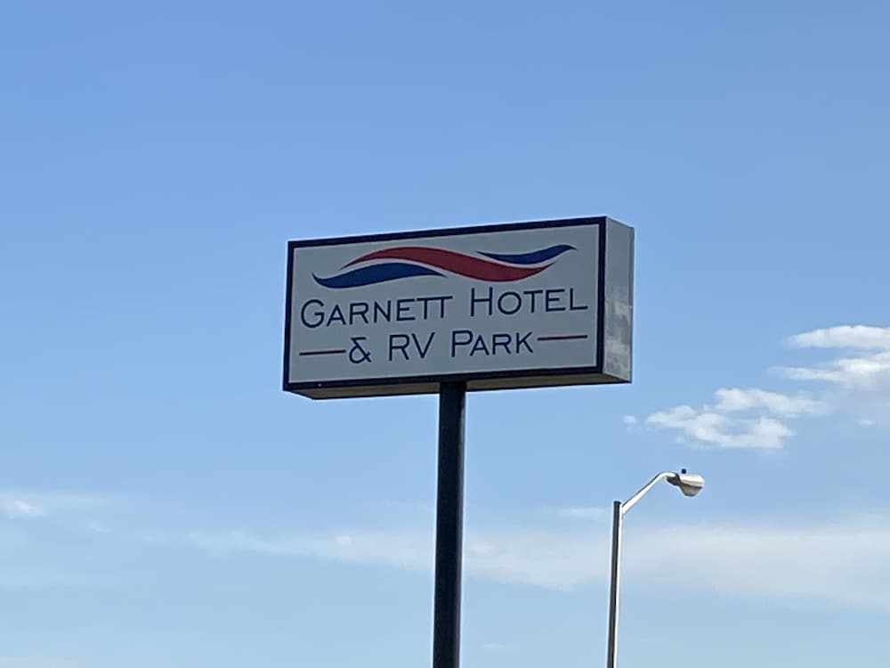 Garnett Hotel & RV Park - photo 39