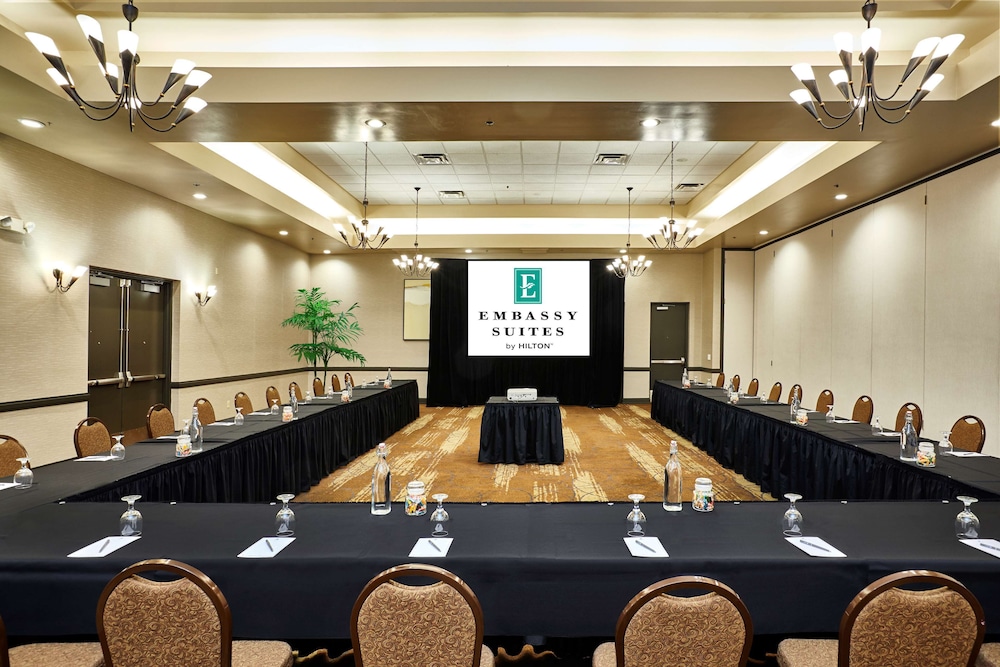 Embassy Suites by Hilton Phoenix Scottsdale - photo 65