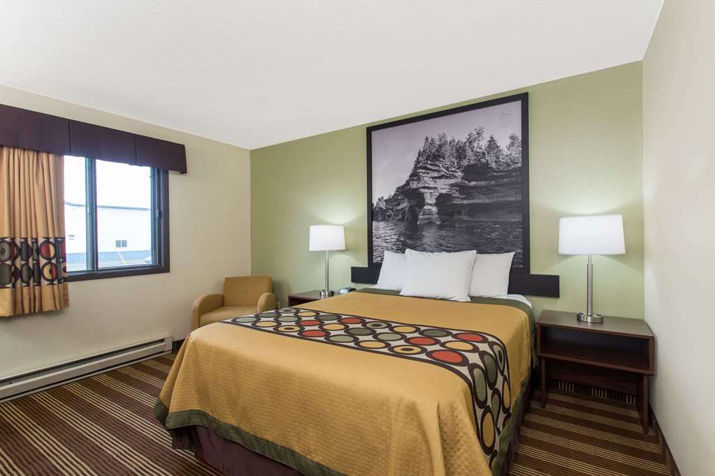 Super 8 by Wyndham Eau Claire I 94 - photo 10