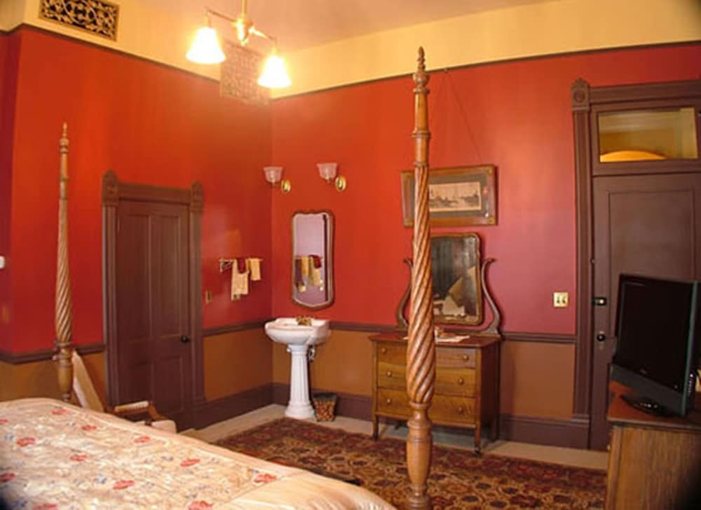 Martin & Mason Hotel - photo 14