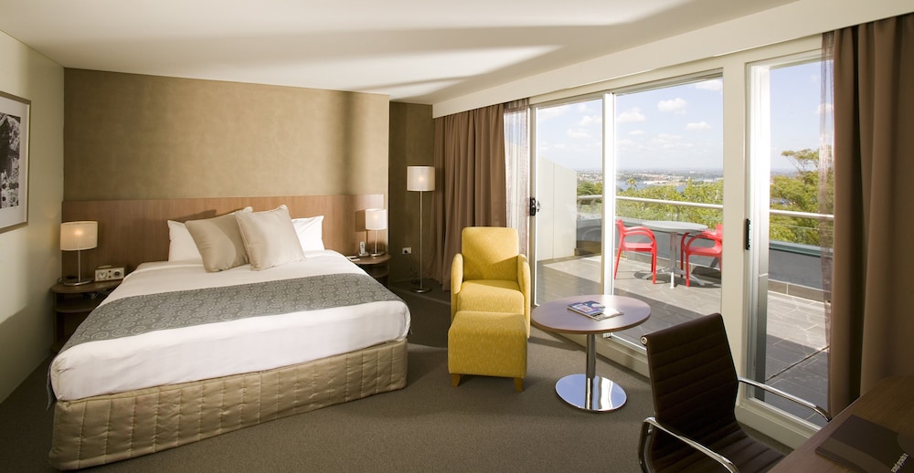 Hotel Urban St Leonards — 4-Star Luxury Hotel in Sydney, Australia