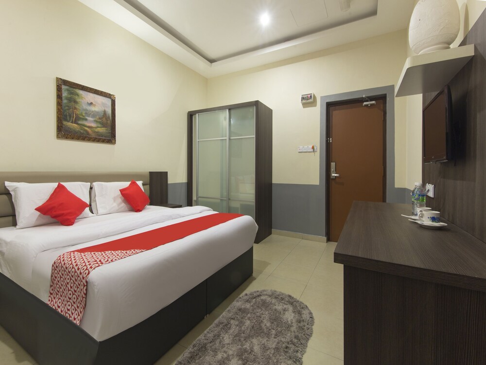 Oyo 43939 Chemor Inn - carbon neutral hotel in Ipoh