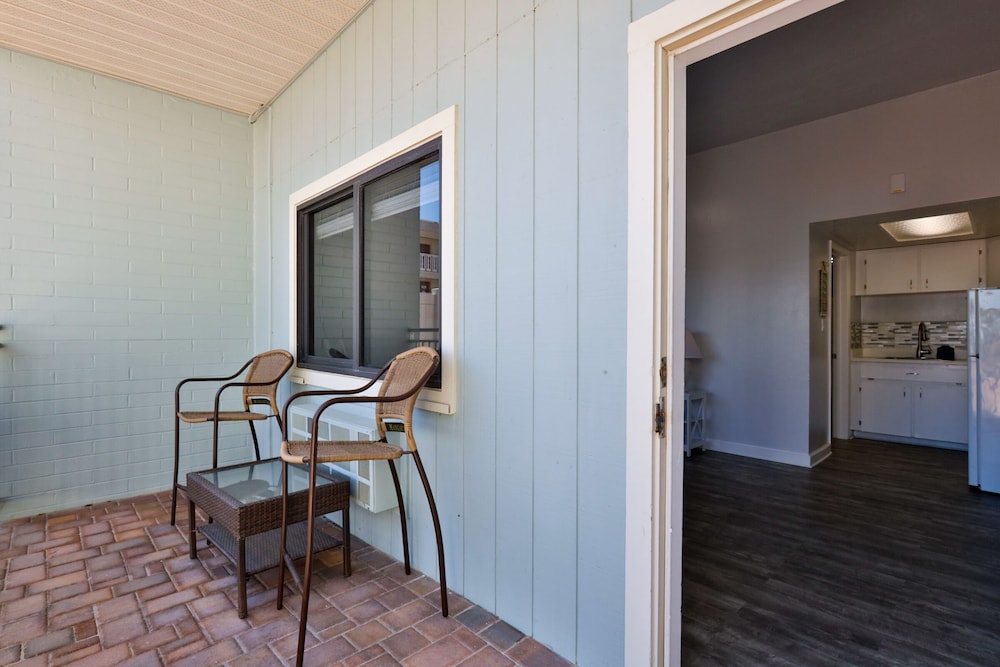 Coastal Waters Inn - photo 132