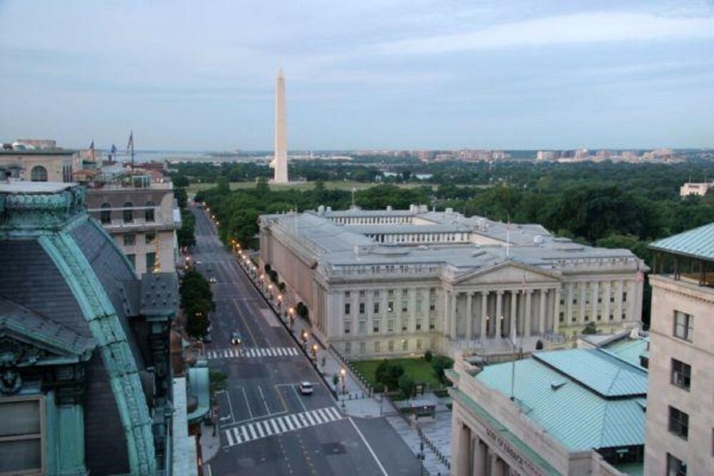 Global Luxury Suites at The White House - photo 42