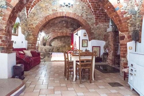 C'era una volta — 4-Star Luxury Hotel in Castagneto Carducci, Italy