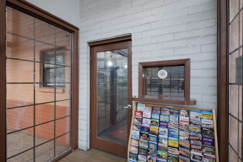 Econo Lodge near The Domain The Arboretum - photo 5