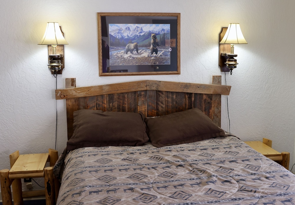 Rocky Mountain Lodge - photo 17