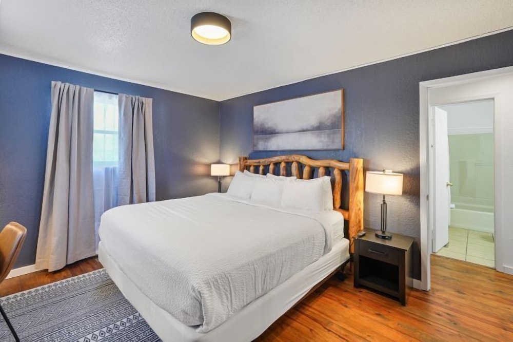 Tremont Lodge & Resort - photo 22