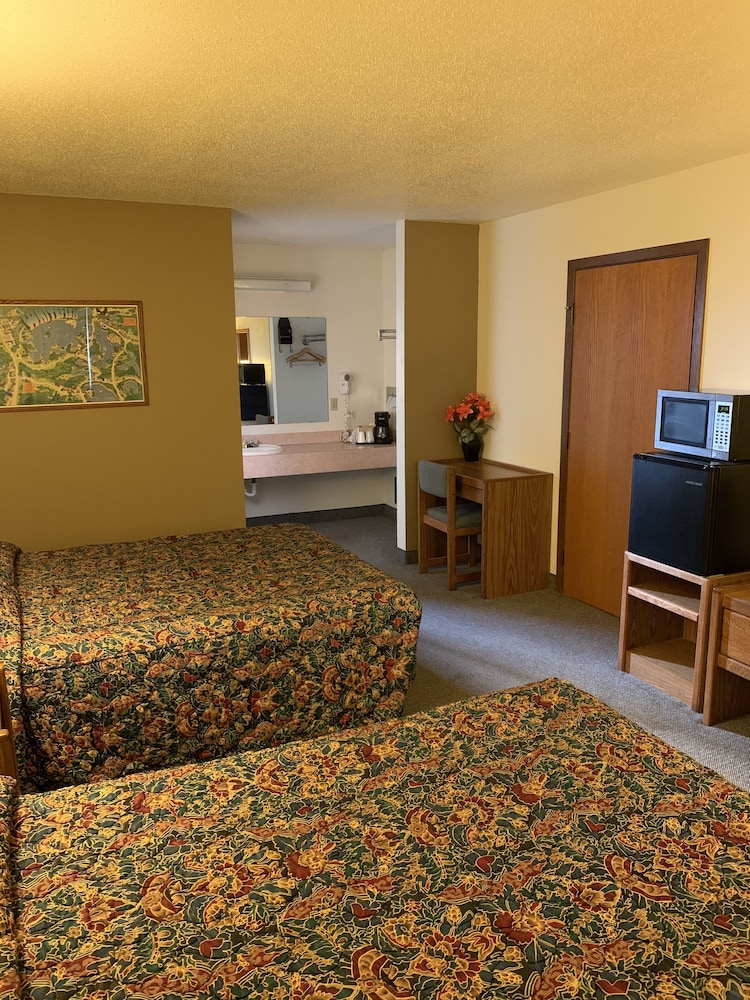 Rodeway Inn Pine River - photo 7