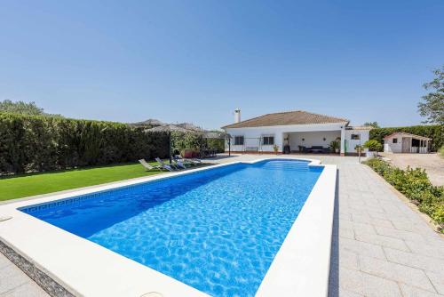 Casa Rural Manuel — 4-Star Luxury Hotel in La Puebla De Cazalla, Spain