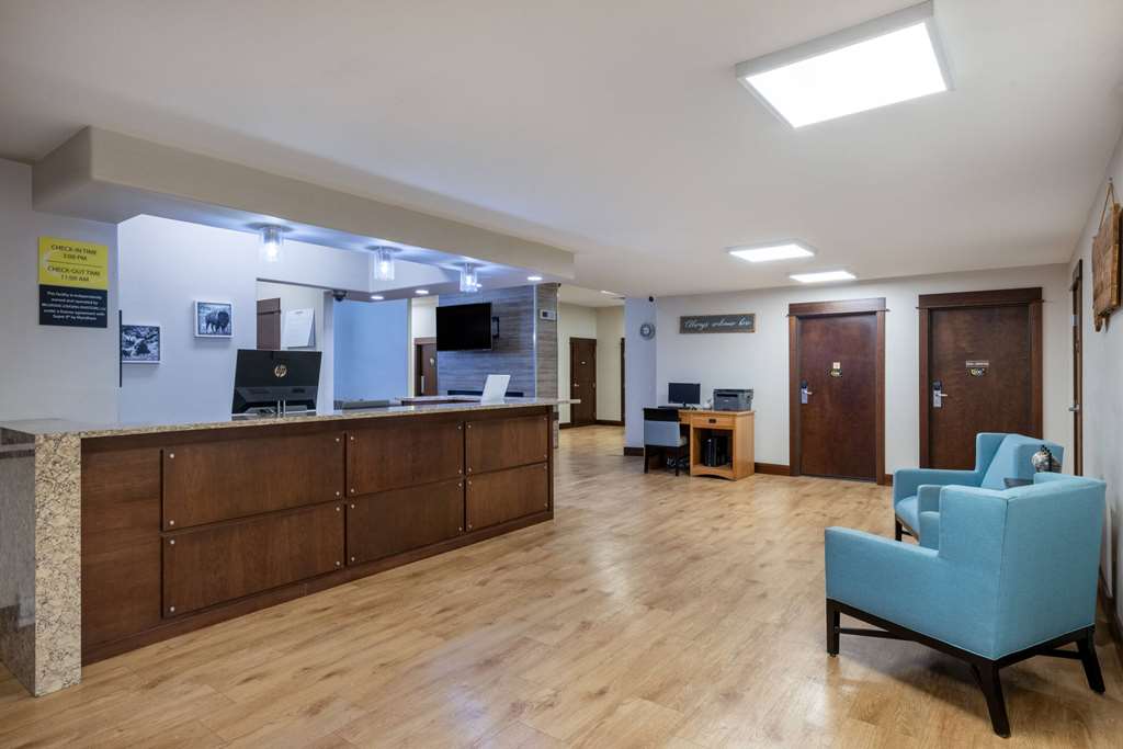 Super 8 by Wyndham Belgrade Bozeman Airport - featured photo