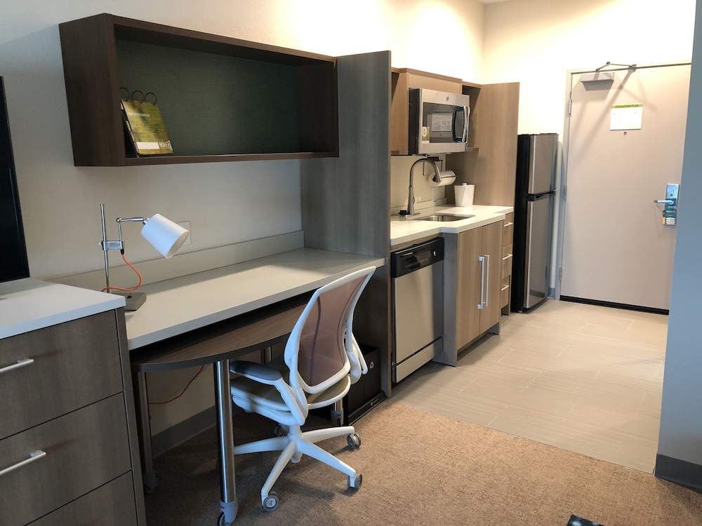 Home2 Suites by Hilton La Porte - photo 17