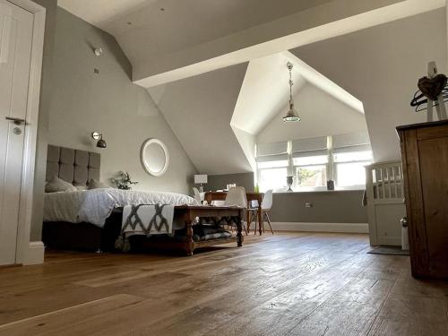 LymingtonBnB — 4-Star Luxury Hotel in Lymington, United Kingdom