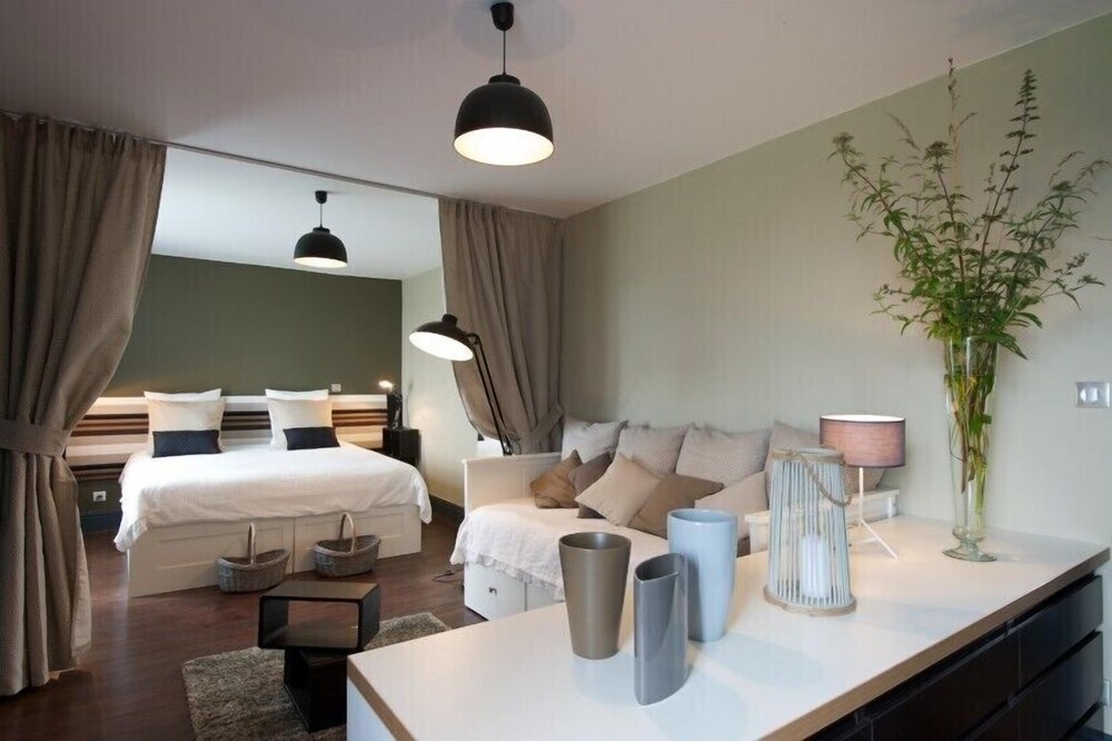 Château De Baylac — 4-Star Luxury Hotel in Navarrenx, France