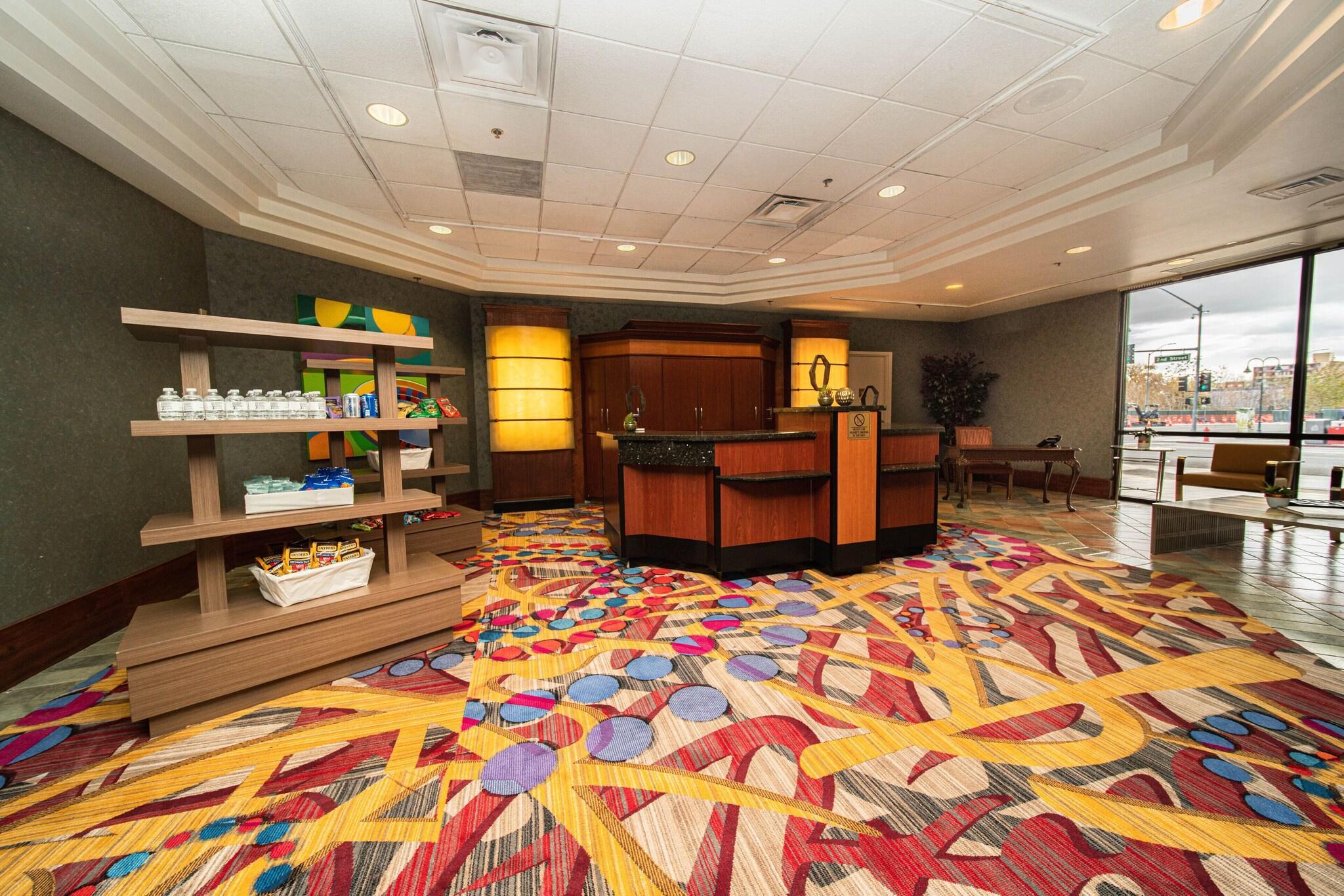 Reno Suites - photo 17