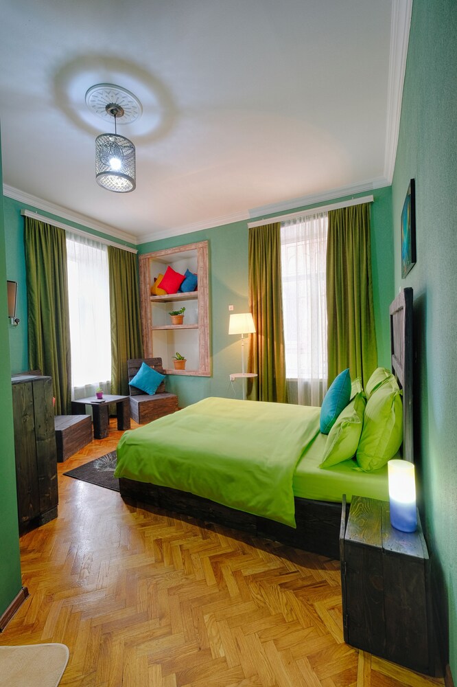 Euphoria Inn - carbon neutral hotel in Tbilisi