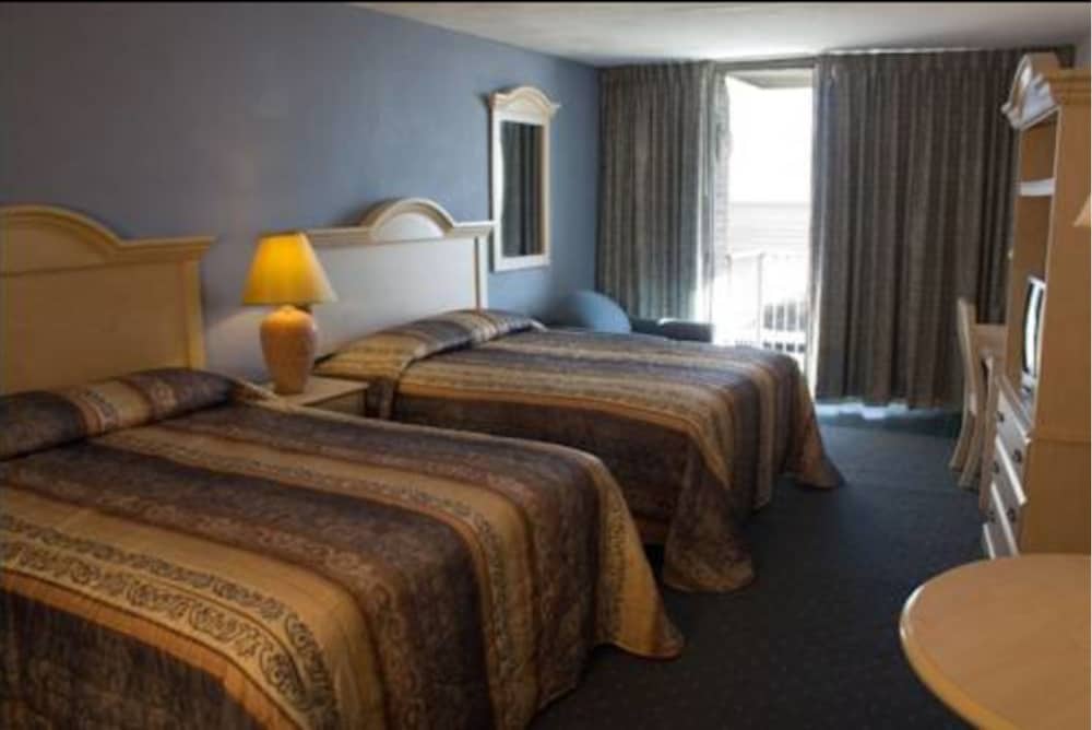 Acropolis Oceanfront Resort - photo 2