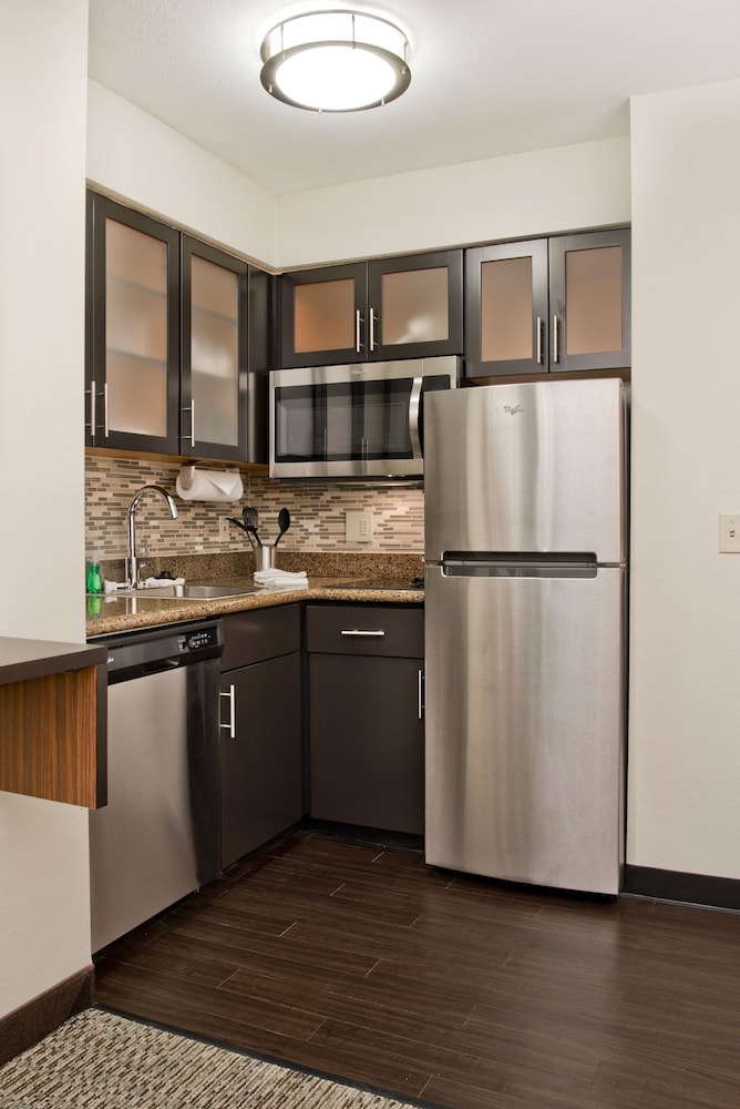 Staybridge Suites Charlotte Ballantyne by IHG - photo 26