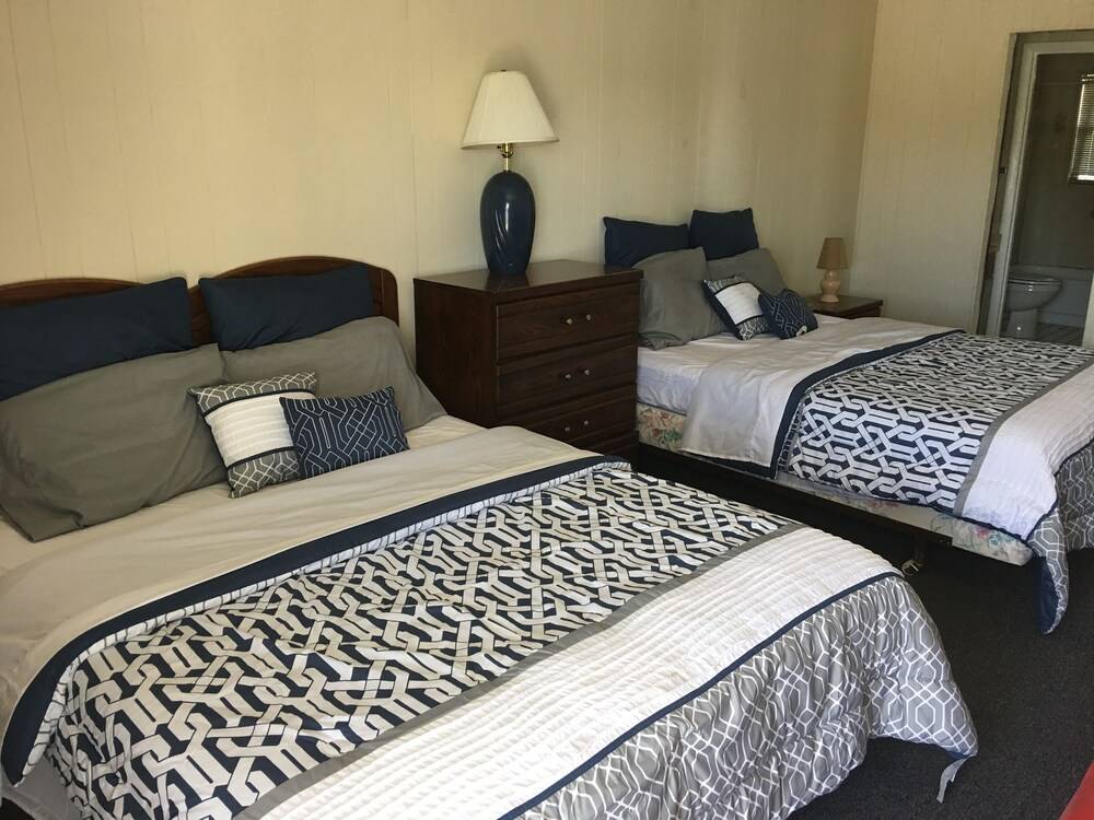 The Rivers Edge Motel - photo 13