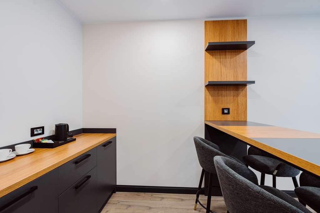 Executive Suite kitchenette