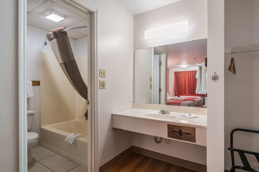 Motel 6 Attalla AL - photo 19
