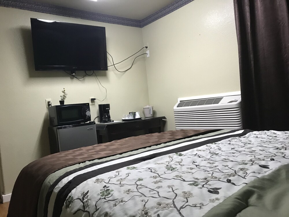 Outpost Motel - photo 11