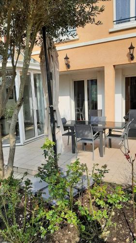 Chez Jeanne - carbon neutral hotel in Carentan