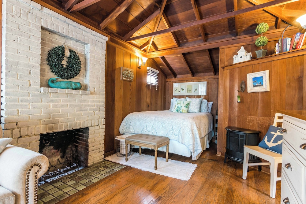 Redwood Hollow Cottages - photo 16