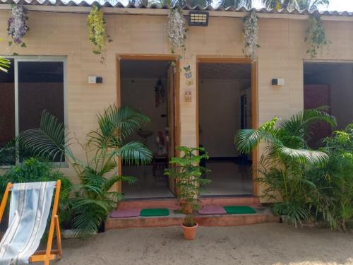 Holiday Tourisms Group of Homestay Rooms Scuba Diving Boating Watersports Tarkarli Devbag Beach — 5-Star Luxury Hotel in Malvan, India