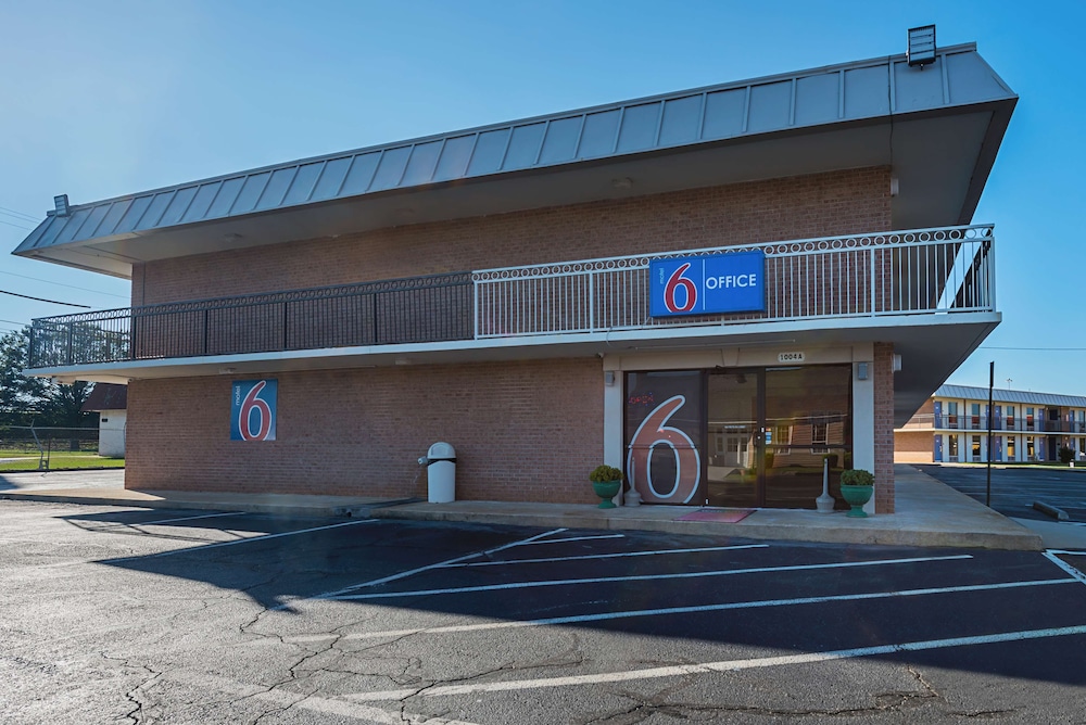 Studio 6 Suites Perry GA - featured photo