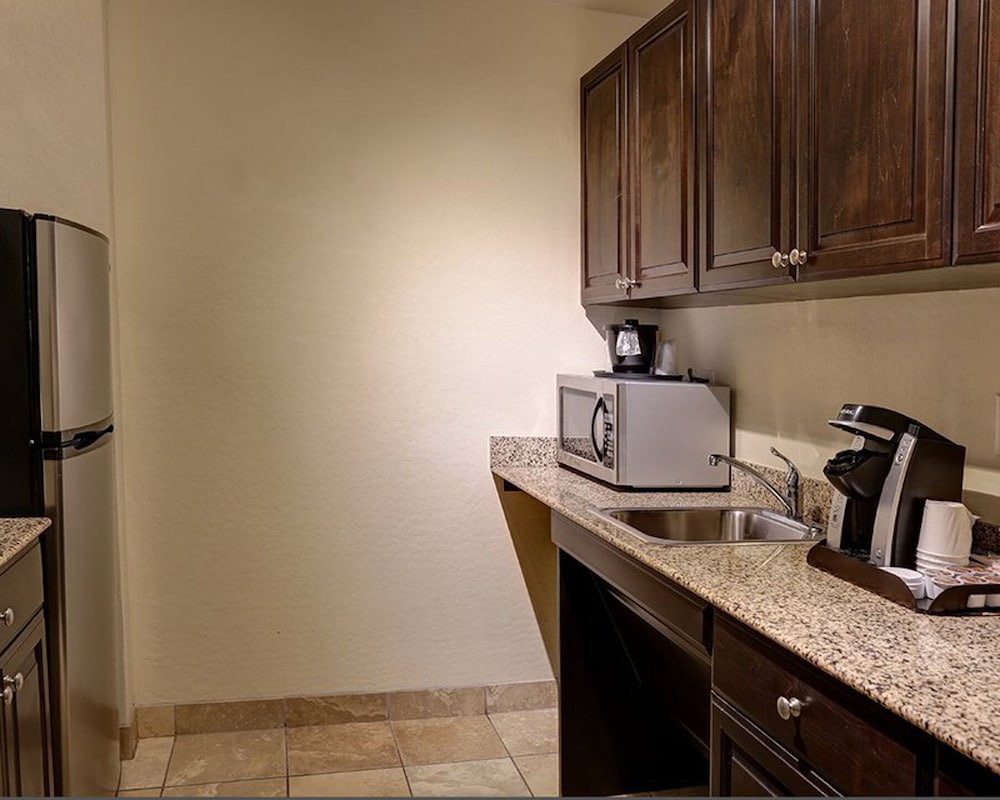 GreenTree Inn & Suites Florence - photo 25