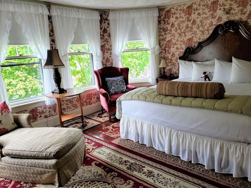 Moseley Cottage Inn & Town Motel - photo 15