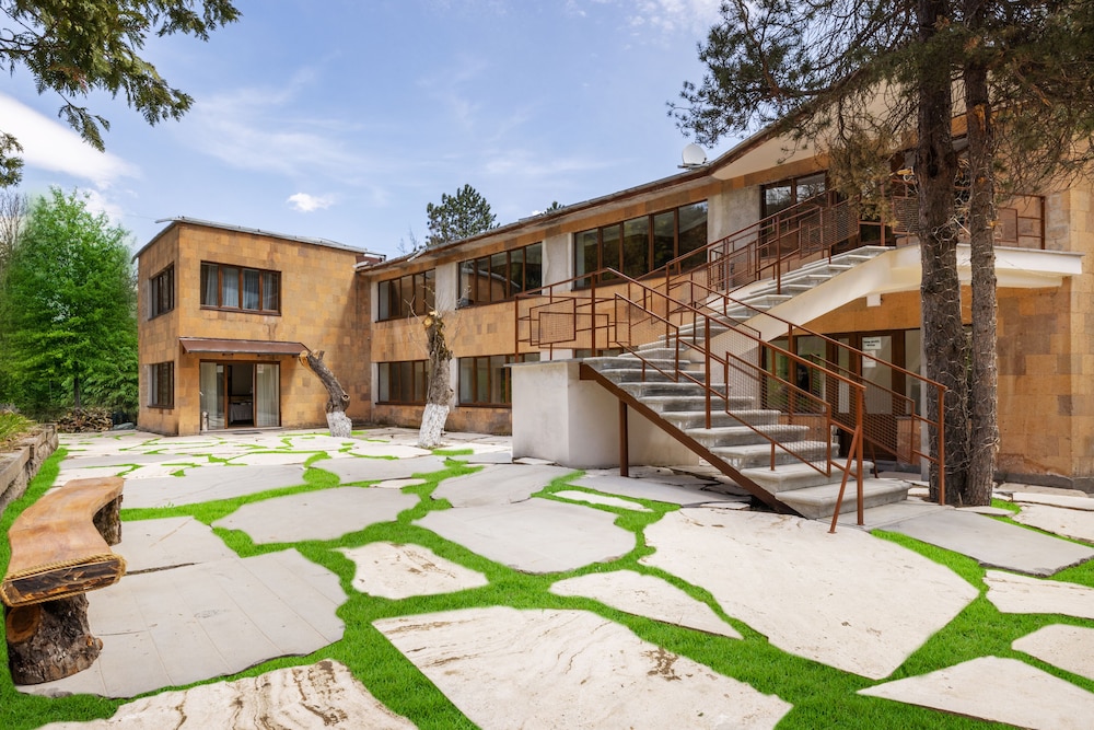 Kompozitor Hotel Dilijan in Dilijan, Armenia