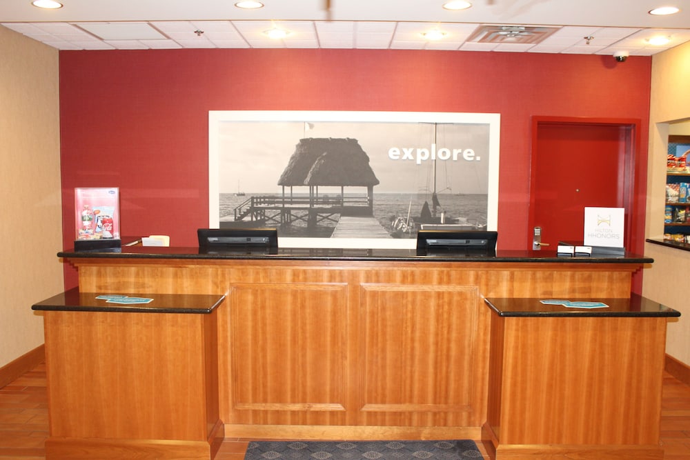 Hampton Inn Gloucester - photo 4